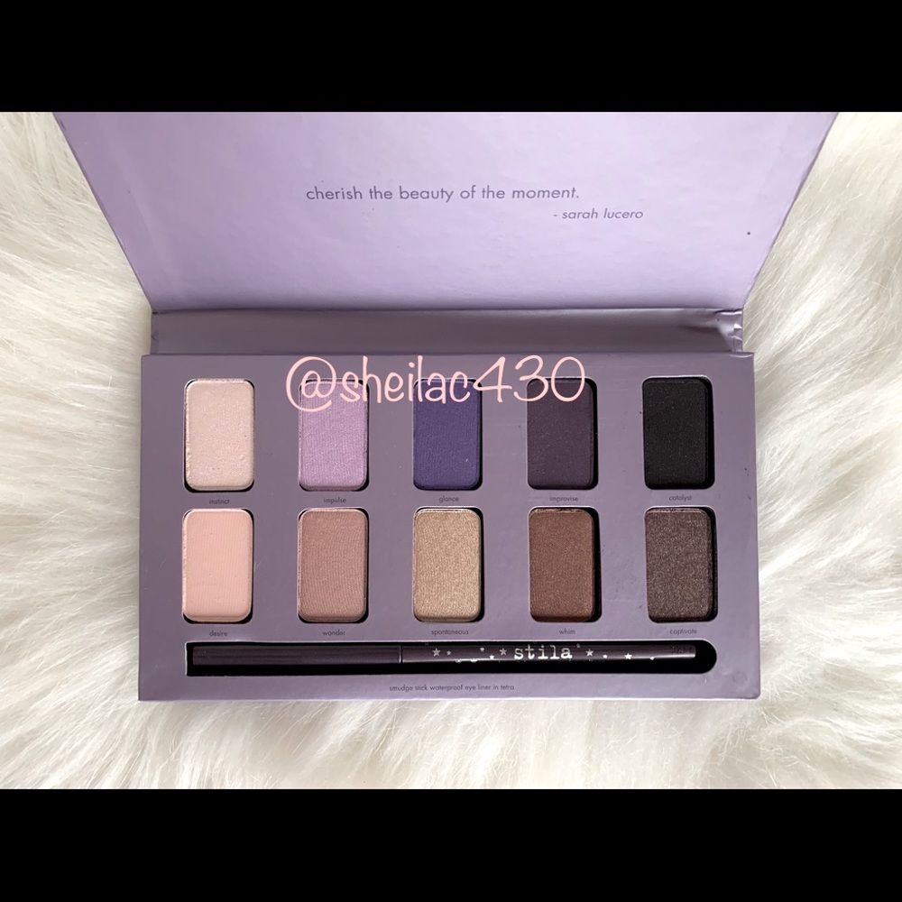 💫Stila In the Moment Eyeshadow Palette w/eyeliner